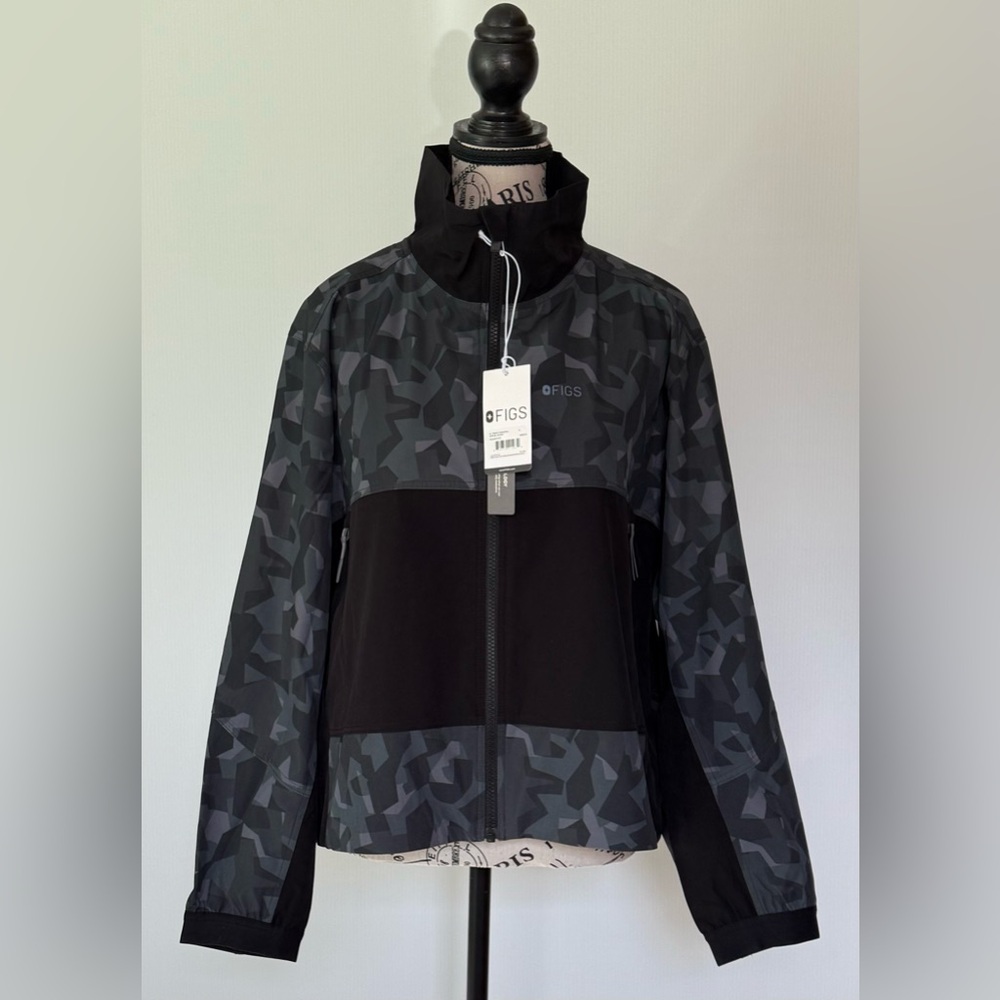 FIGS Womens Craighill FREEx Scrub Jacket Camo Bonsai Print Sz Large New with Tag